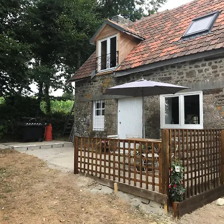 Ferme De Noyes * Sourdeval