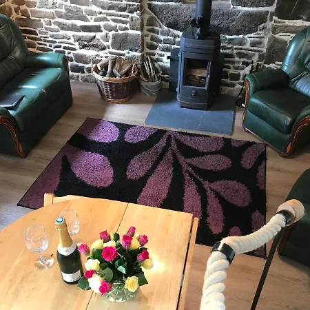 בית נופש Ferme De Noyes *