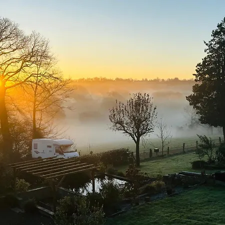 בית נופש Ferme De Noyes Sourdeval