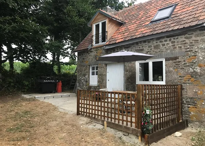 Ferme De Noyes * Sourdeval